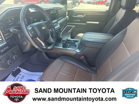 Used 2023 Chevrolet Silverado 1500 High Country AWD/4WD image 12