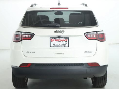 Used 2017 Jeep Compass Latitude w/ Popular Equipment Group AWD/4WD image 44