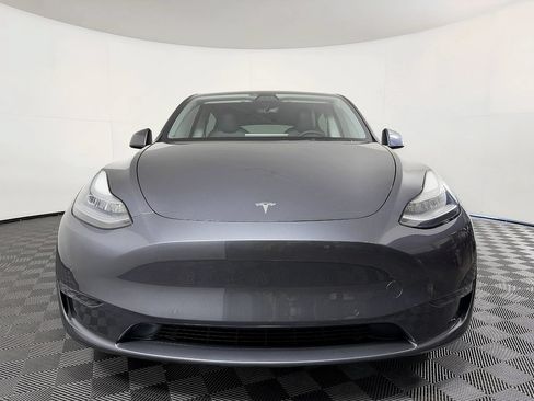 Used 2021 Tesla Model Y Long Range AWD/4WD image 4