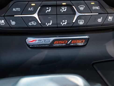 Used 2016 Chevrolet Corvette Z06 w/ 3LZ Preferred Equipment Group image 33