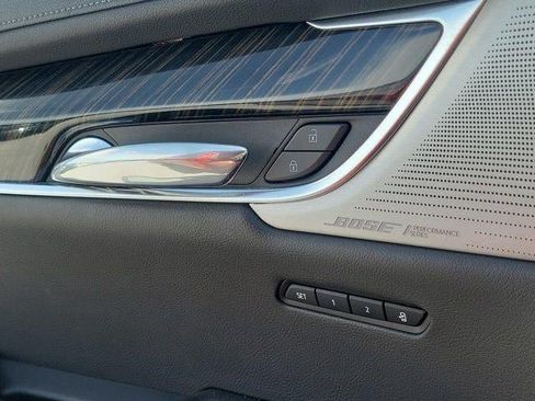 Certified 2023 Cadillac XT6 Premium Luxury FWD image 16