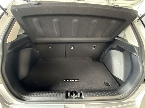 Used 2025 Hyundai Venue SEL FWD image 25
