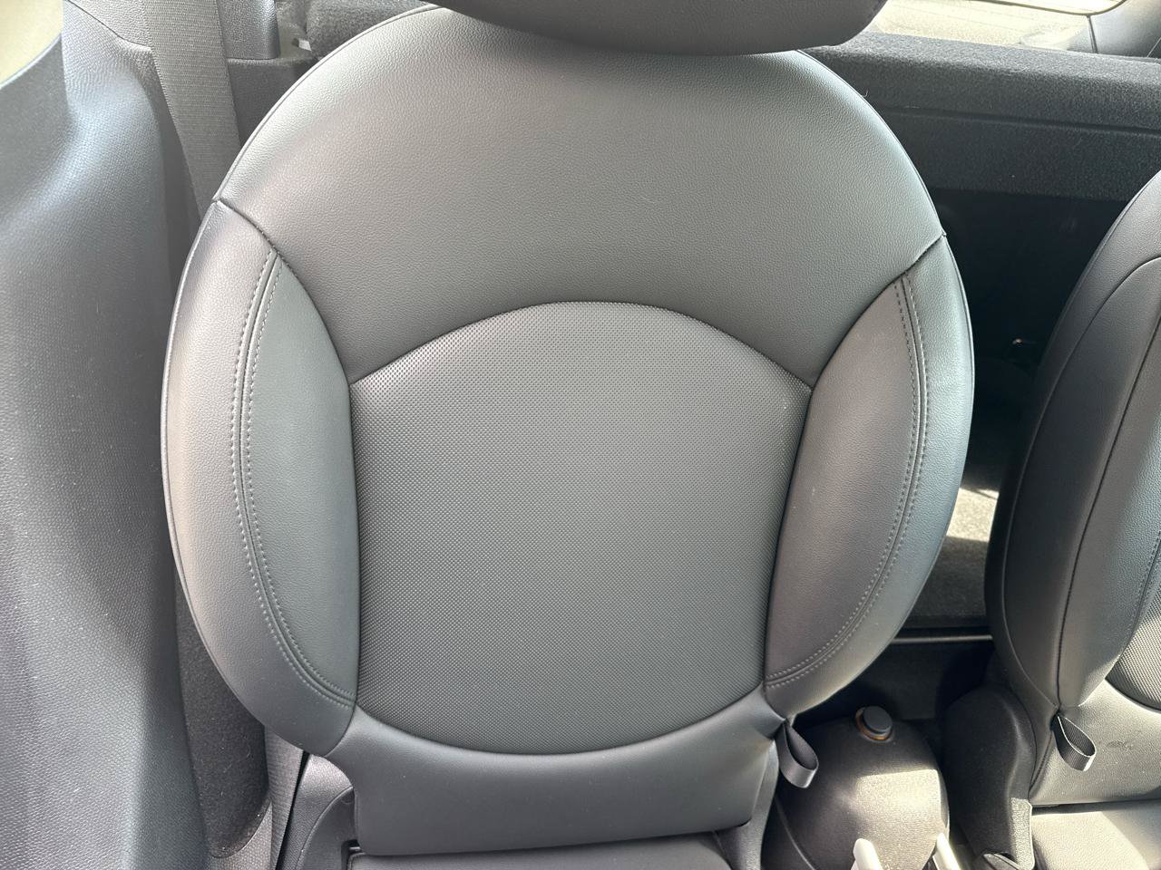 Used 2012 MINI Cooper Countryman FWD image 16