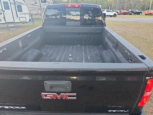 Used 2015 GMC Sierra 2500 Denali w/ Duramax Plus Package image 9