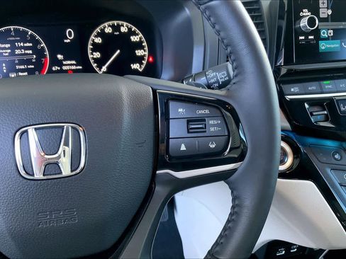 Used 2025 Honda Odyssey Touring image 24