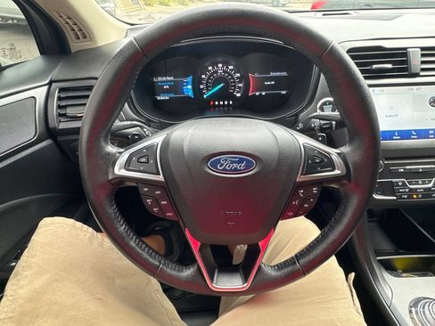 Used 2018 Ford Fusion SE w/ Equipment Group 201A AWD/4WD image 25