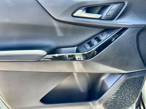 New 2025 Chevrolet Equinox LT image 45