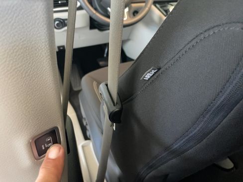 Used 2023 Chrysler Voyager LX FWD image 29