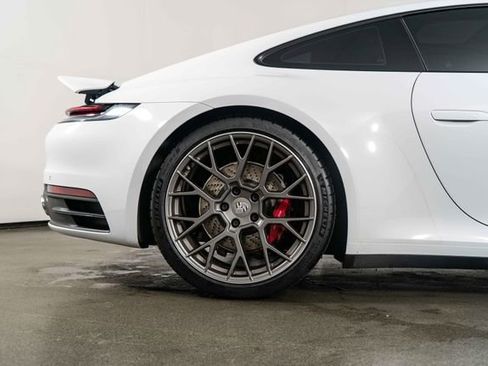 Used 2021 Porsche 911 Carrera 4S AWD/4WD image 10
