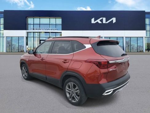 Used 2023 Kia Seltos S w/ Navigation Package image 4