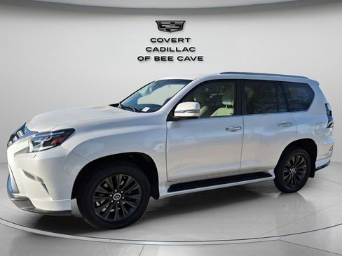 Used 2023 Lexus GX 460 Luxury w/ Sport Design Package image 4