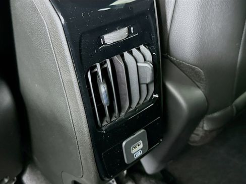 New 2026 Jeep Compass Limited image 31