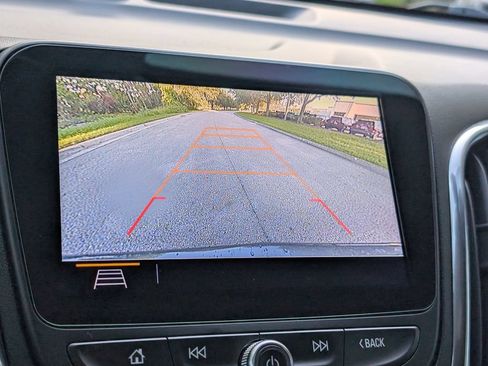 Used 2021 Chevrolet Equinox Premier FWD image 25