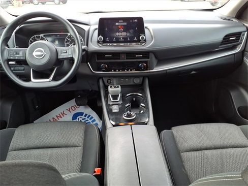 Used 2024 Nissan Rogue SV image 11