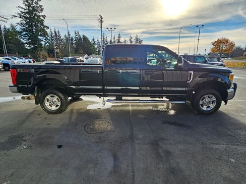 Used 2017 Ford F350 XLT image 4