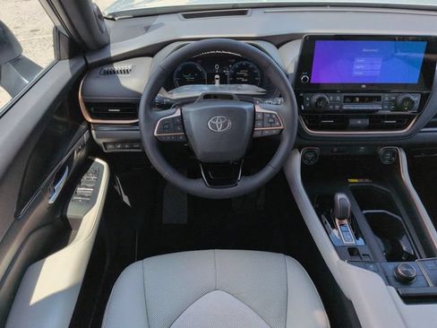 Certified 2026 Toyota Grand Highlander AWD Hybrid image 16