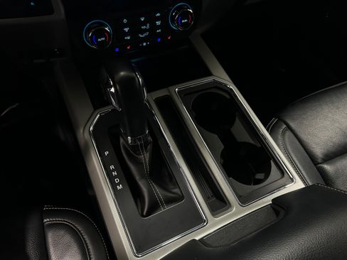 Used 2019 Ford F150 Lariat image 10