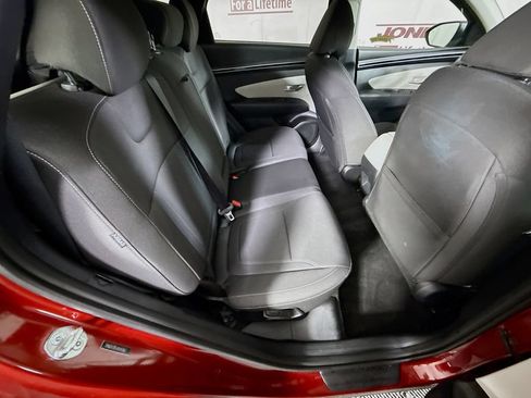 Certified 2024 Hyundai Tucson SE FWD image 28