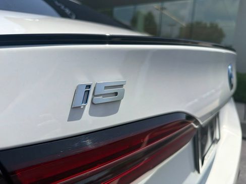 Used 2024 BMW i5 eDrive40i w/ M Sport Package RWD image 13