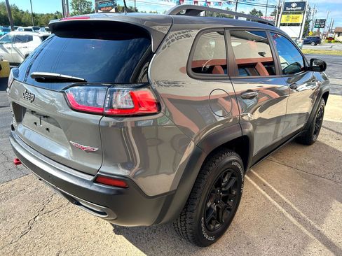 Used 2019 Jeep Cherokee Trailhawk w/ Comfort/Convenience Group image 7
