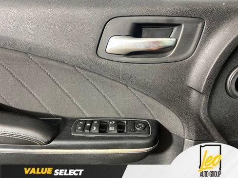 Used 2015 Dodge Charger SXT AWD/4WD image 24