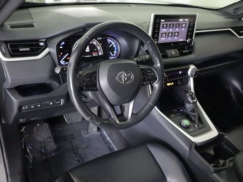 Used 2019 Toyota RAV4 XSE AWD/4WD image 12