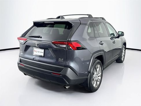 Certified 2020 Toyota RAV4 XLE Premium image 2