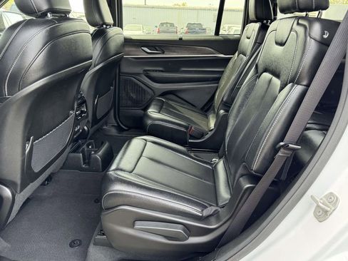 Used 2024 Jeep Grand Cherokee L Limited w/ Luxury Tech Group II AWD/4WD image 18