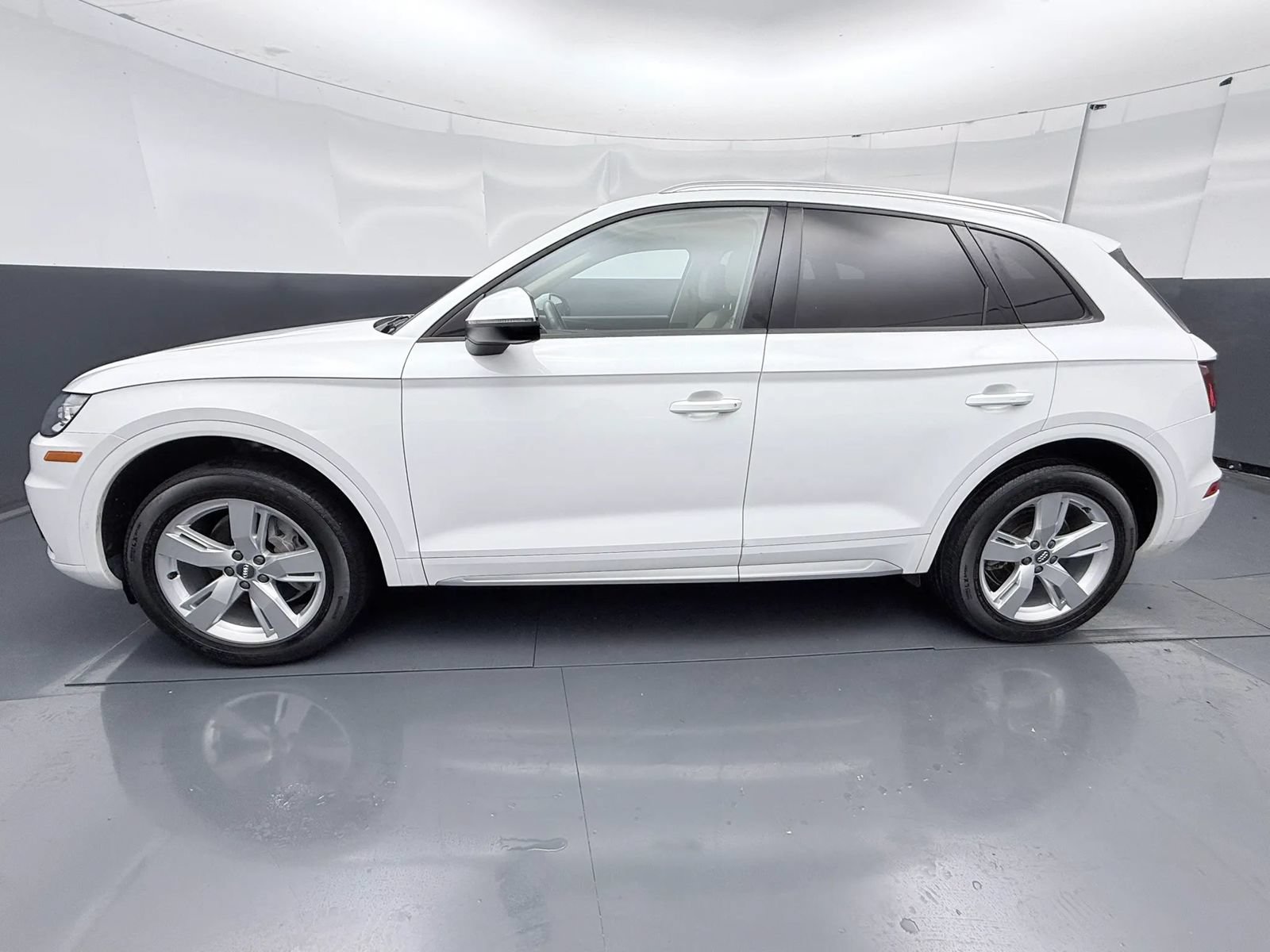 Used 2018 Audi Q5 2.0T Premium w/ Convenience Package AWD/4WD image 4