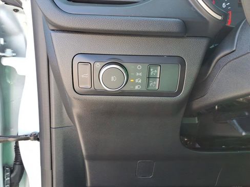 Used 2022 Ford Escape SEL image 18