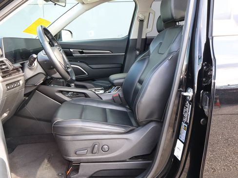 Used 2025 Kia Telluride S AWD/4WD image 7