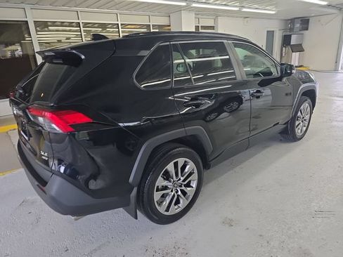 Used 2023 Toyota RAV4 XLE Premium AWD/4WD image 6
