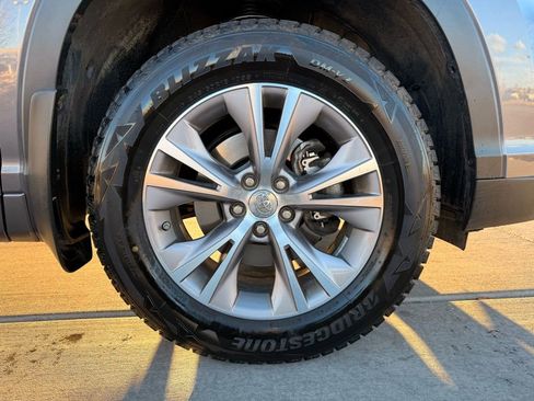 Used 2015 Toyota Highlander XLE image 35