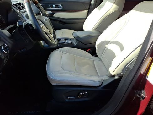 Certified 2018 Ford Explorer Platinum image 17
