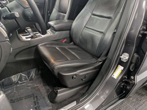 Used 2018 Jeep Grand Cherokee Limited image 12