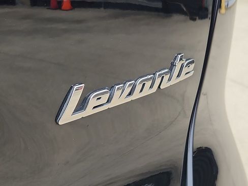 Used 2019 Maserati Levante image 28