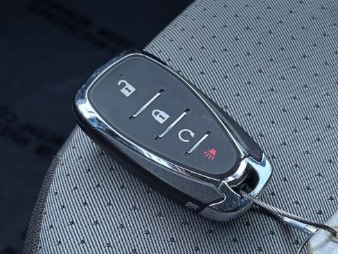 Used 2025 Chevrolet Trax LT image 21