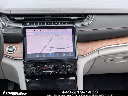 Used 2023 Jeep Grand Cherokee L Summit w/ Advanced Protech Group IV AWD/4WD image 20