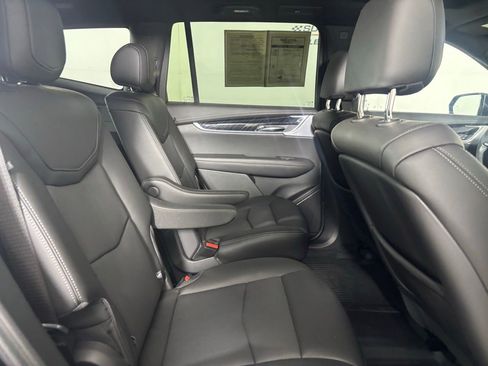Used 2024 Cadillac XT6 Premium Luxury w/ LPO, Floor Liner Package AWD/4WD image 30