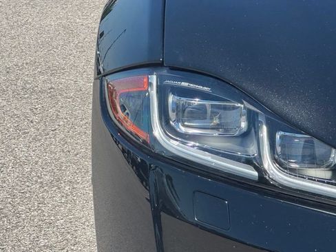 Used 2018 Jaguar XJ L Portfolio RWD image 6