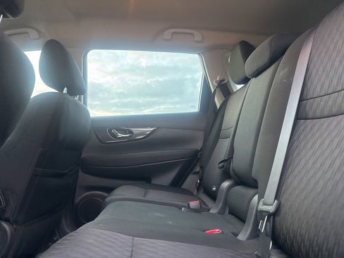 Used 2018 Nissan Rogue S image 35