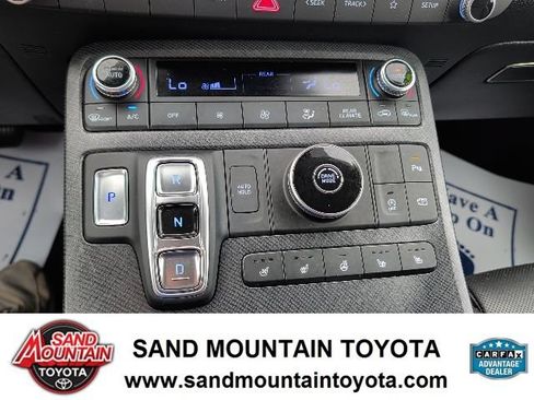 Used 2025 Hyundai Palisade Limited FWD image 21