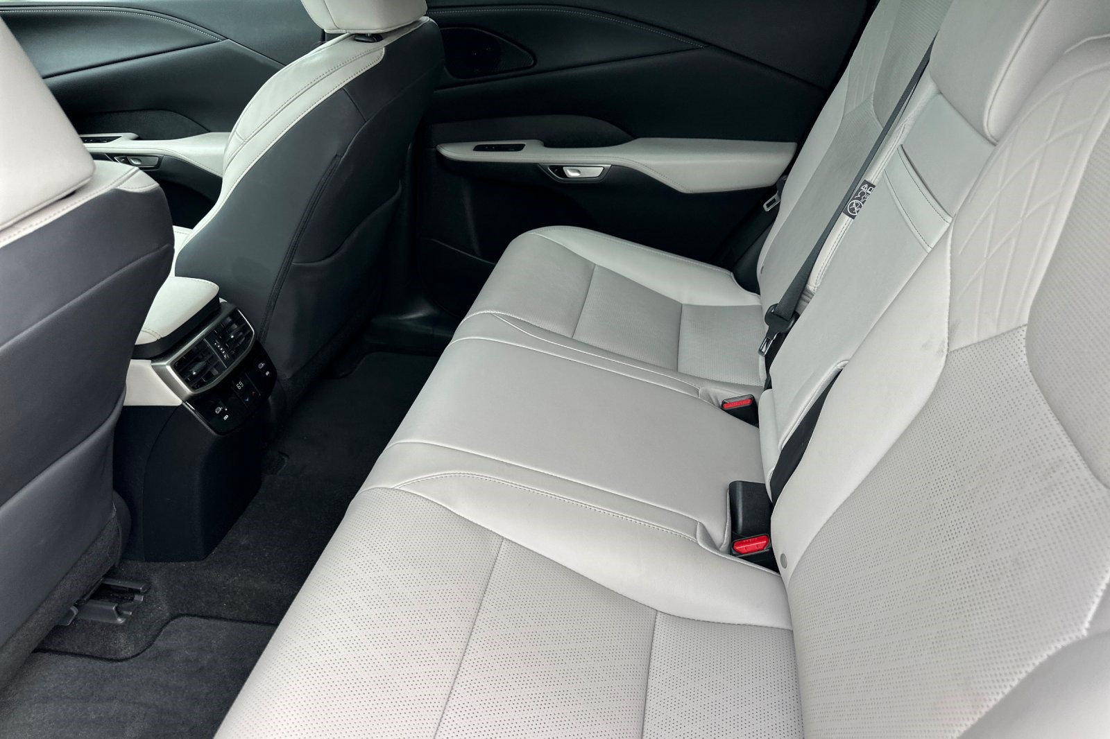 Certified 2024 Lexus RX 350 Premium Plus w/ Cold Area Package FWD image 26