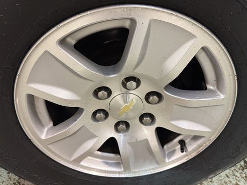 Used 2018 Chevrolet Silverado 1500 LT w/ All Star Edition image 33