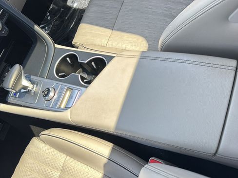 Used 2019 Genesis G70 3.3T Advanced w/ Elite Package RWD image 26