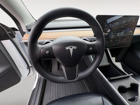 Used 2020 Tesla Model Y Long Range AWD/4WD image 13