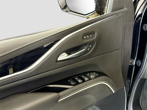 Used 2023 Cadillac Escalade V w/ LPO, ONYX Package AWD/4WD image 13