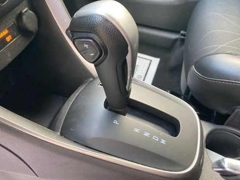 Used 2018 Chevrolet Trax LT w/ LT Convenience Package image 28