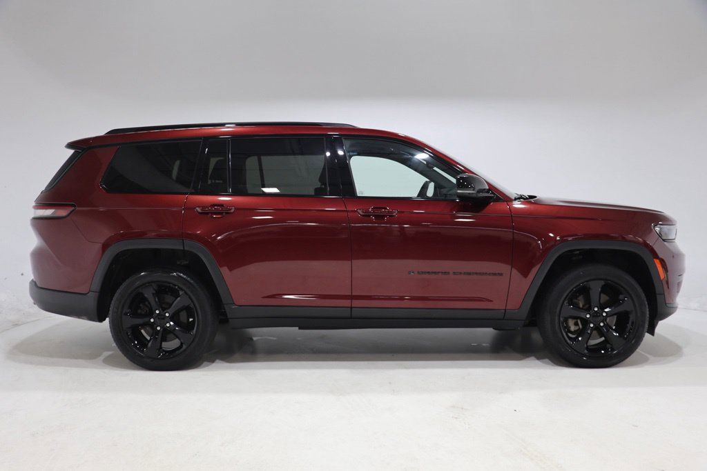 Used 2023 Jeep Grand Cherokee L Laredo AWD/4WD image 9