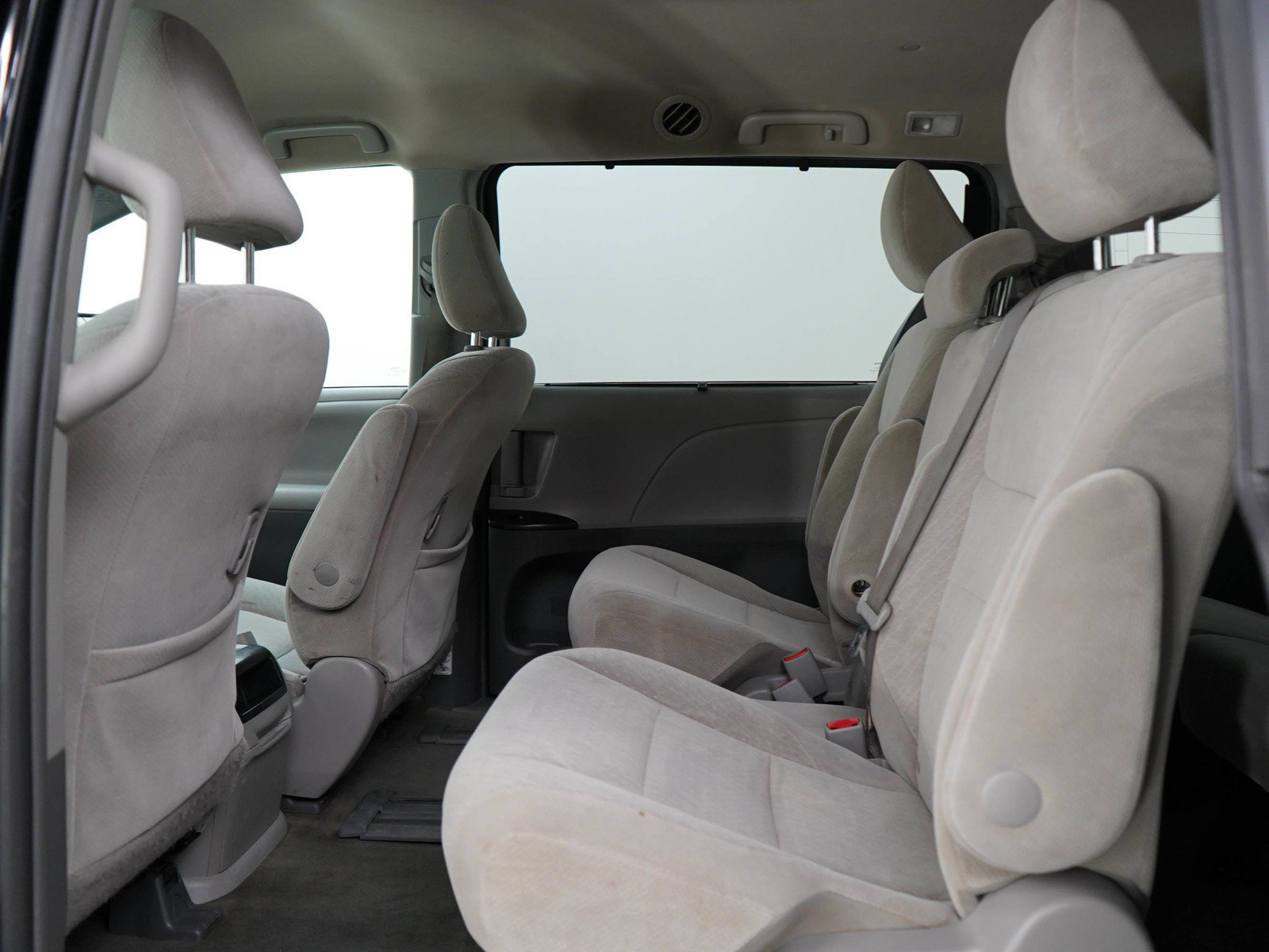 Used 2017 Toyota Sienna LE FWD image 19